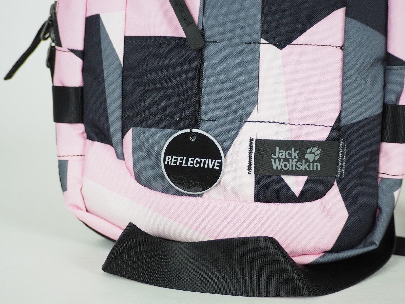 Jack Wolfskin TRT Utility Bag 8006401 Pink Geo Block Small Travel Backpack