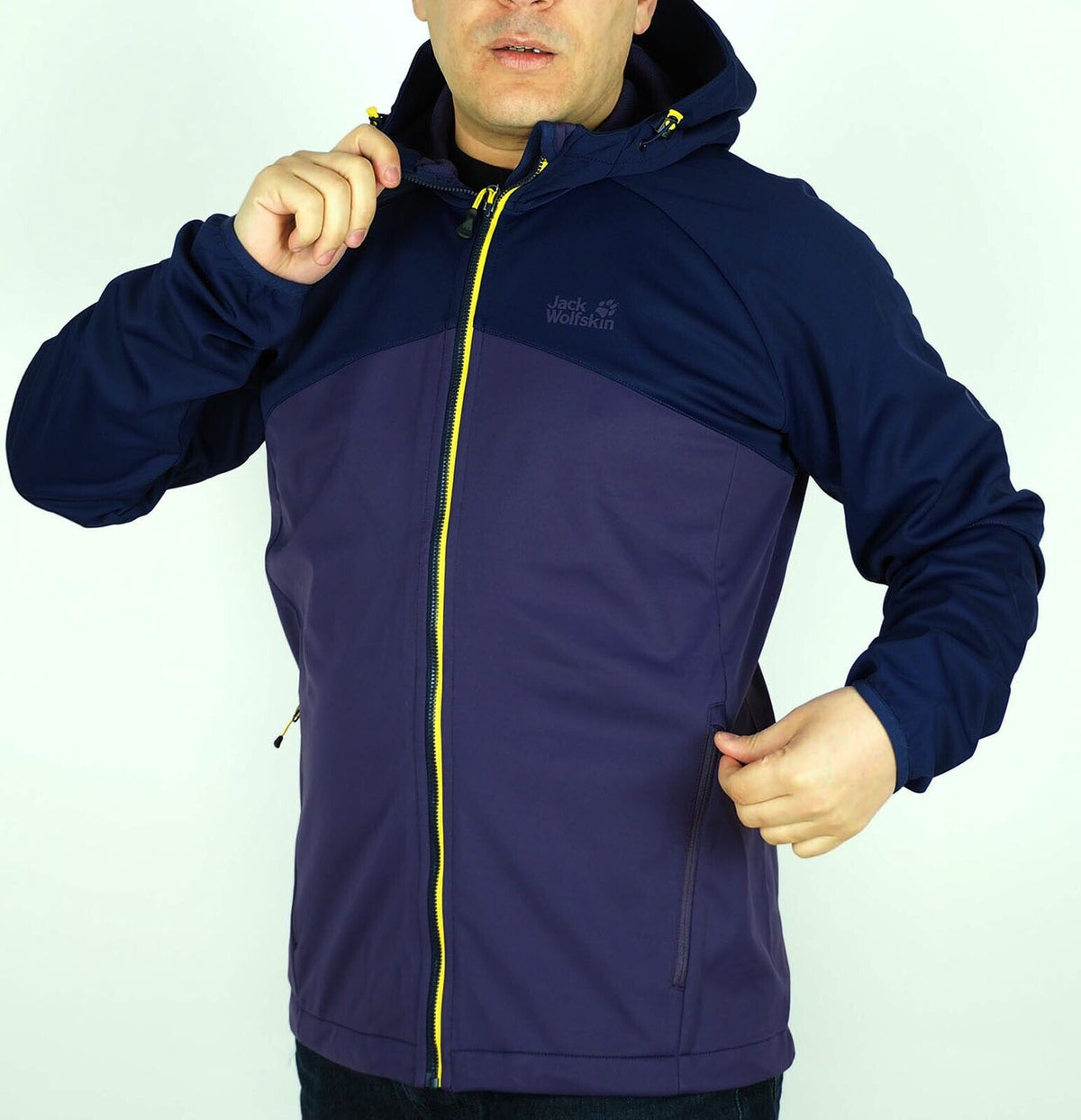 Mens Jack Wolfskin Softshell 1303101 Prune Purple Breathable Light Hiking Jacket