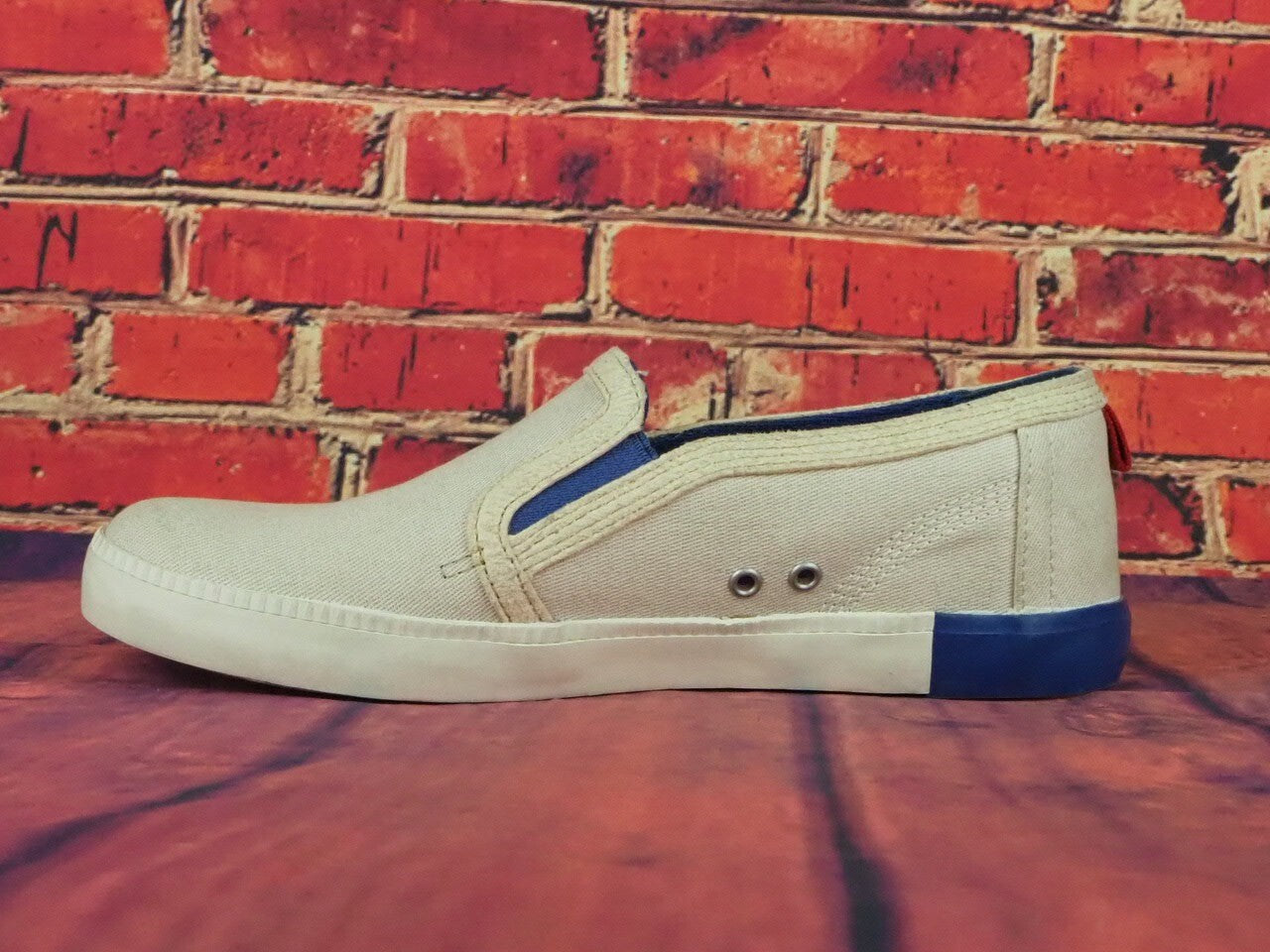 Womens Timberland Canvas A171W Beige Slips On Ladies Trainers