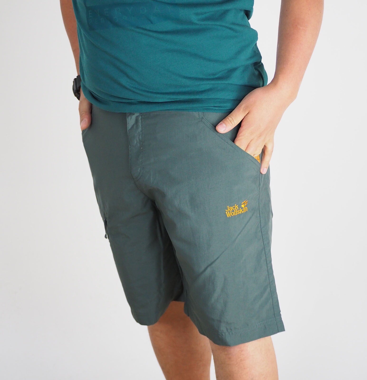 Mens Jack Wolfskin STR 5008561 Greenish Grey Casual Regular Fit Summer Shorts