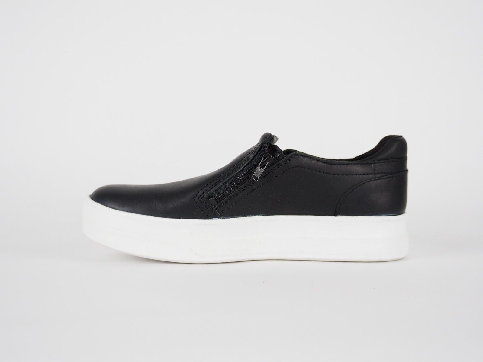Womens Timberland Mayliss A1IOM Black Leather Zip Up Slips On